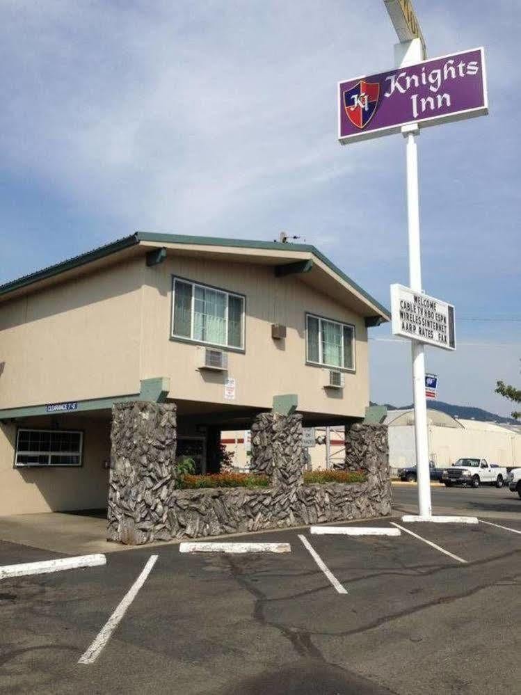 Knights Inn Motel Grants Pass Exteriör bild
